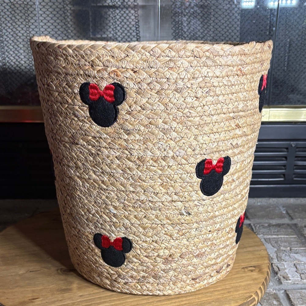 Disney Minnie Mouse Natural Woven Rope Bin Basket Water Hyacinth 13" GIFT NEW - Picture 6 of 9
